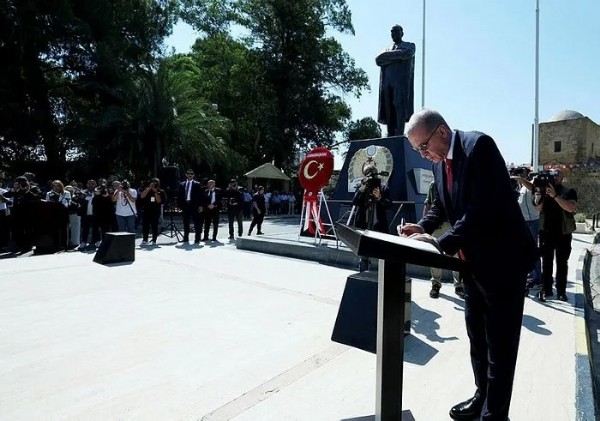 KKTC'de tarihi tören! Cumhurbaşkanı Erdoğan: Yine tek yüreğiz tek bileğiz
